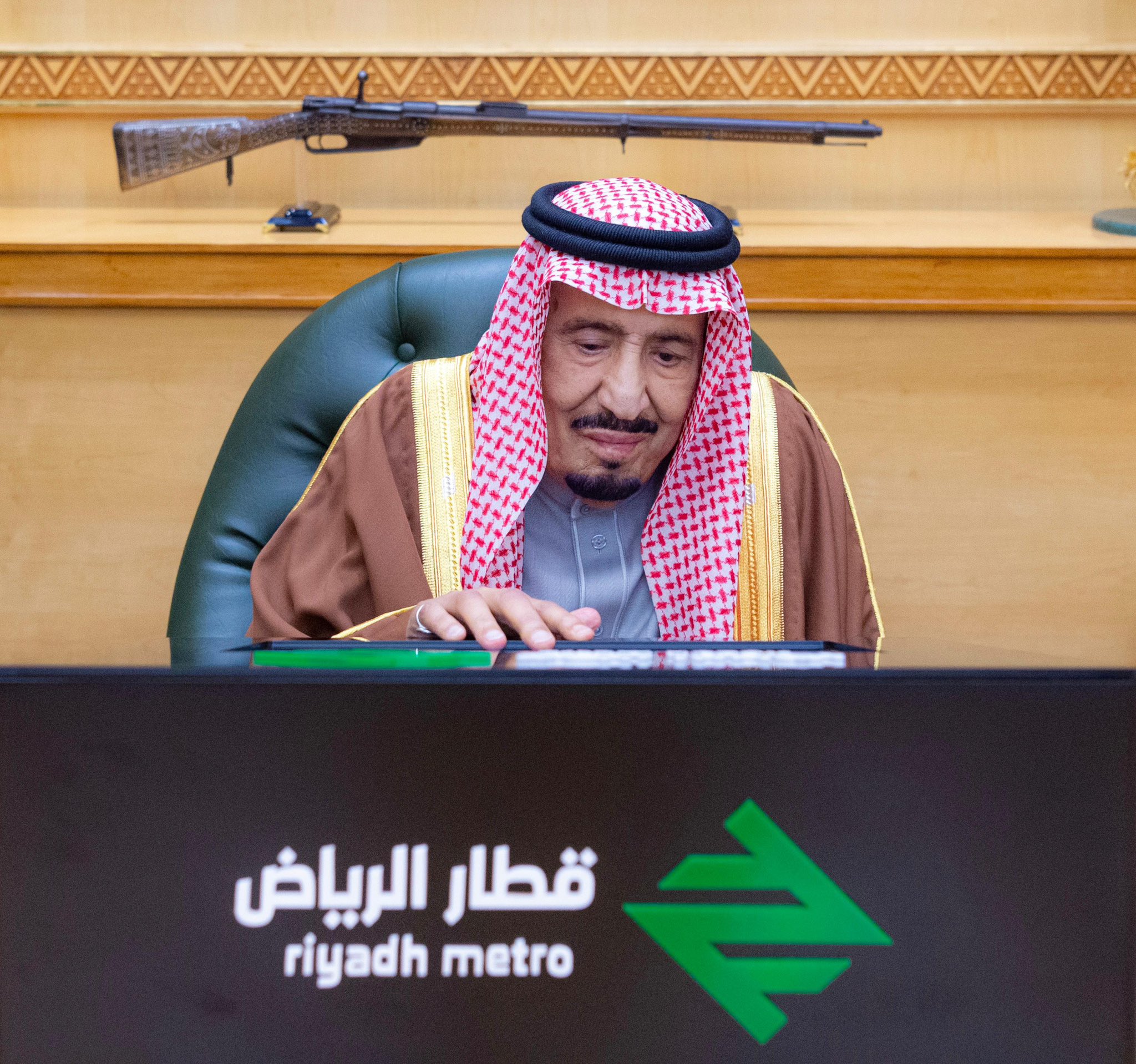خادم الحرمين الشريفين يفتتح مشروع قطار الرياض 