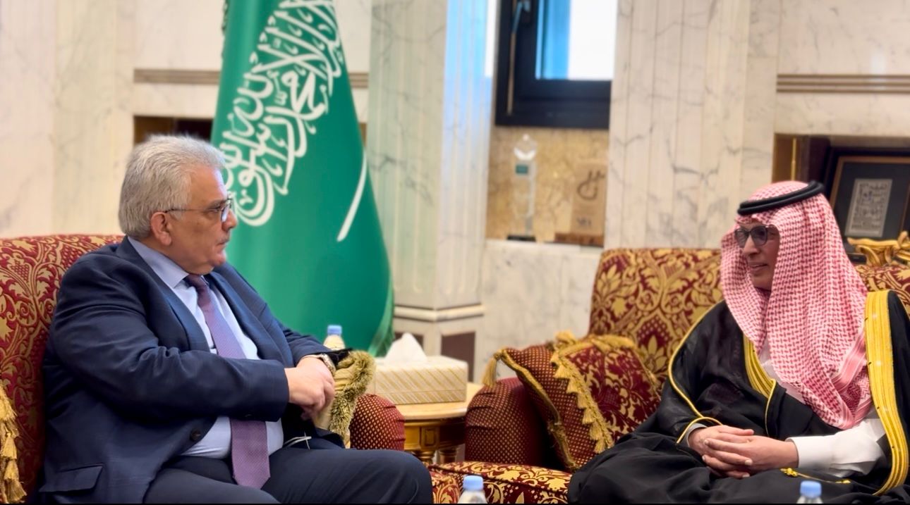 رئيس هيئة الإذاعة والتلفزيون يستقبل سفير دولة فلسطين لدى المملكة