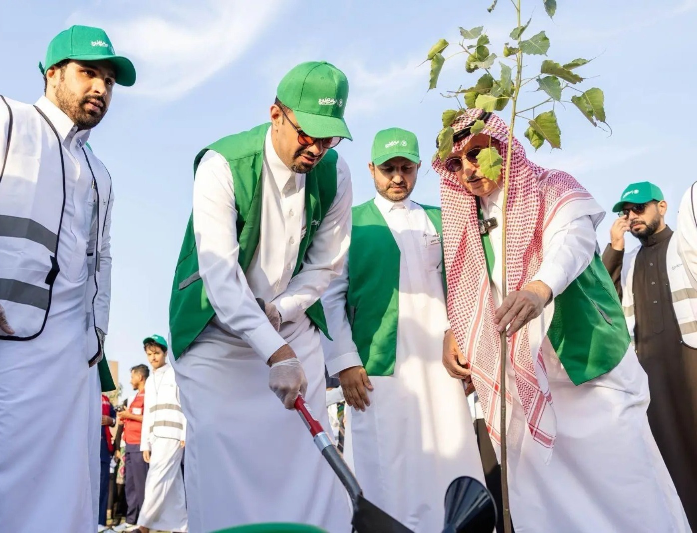 أمين منطقة الرياض يشارك في أكبر تجمع تطوعي بمبادرة "الرياض تتطوع".