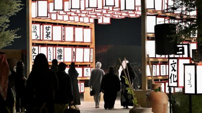 مهرجان "بين ثقافتين" بالرياض يجسد التلاقي السعودي‑الصيني عبر الثقافة.